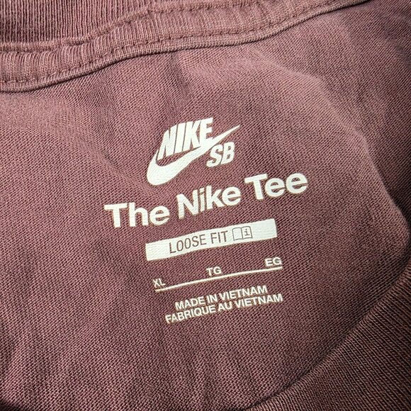 Nike SB Mens Size XL Loose Fit Burgundy Graphic T Shirt Cotton Casual DJ1214-646 - Picture 4 of 11